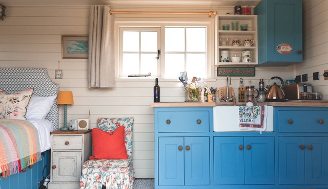 Peaceful shepherd's hut for secluded rural relaxation.