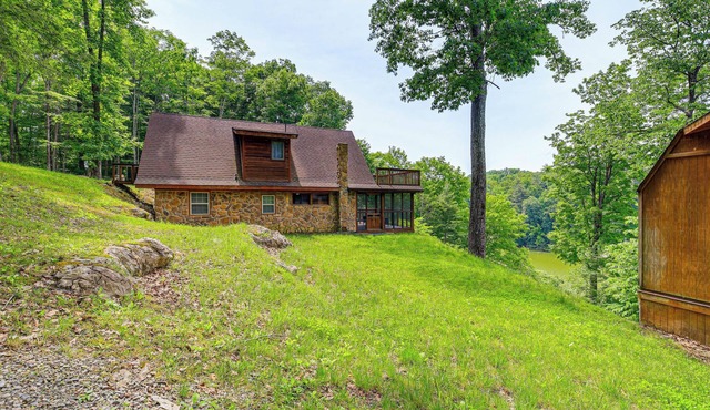 Peaceful South Holston Lake Cabin w/Dock & Deck!
