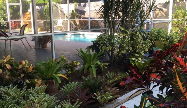 Peaceful South Venice Home in Tropical Garden Setting.