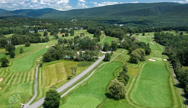 Peaceful Spa & Golf Stay Close to Hildene & Mountain Trails
