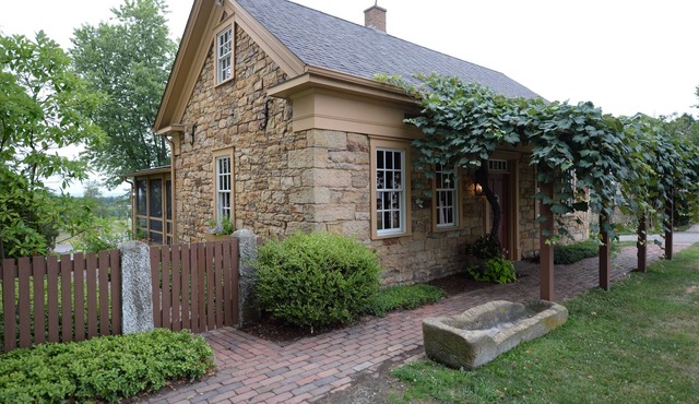 Peaceful, Spacious, Historic Stone Cottage Getaway