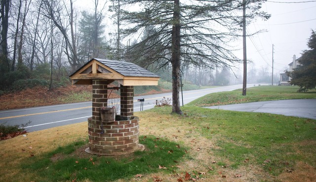 Peaceful, spacious home near the river!