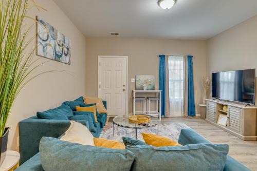 Peaceful Spartanburg Home Base, 6 Mi to Dtwn!