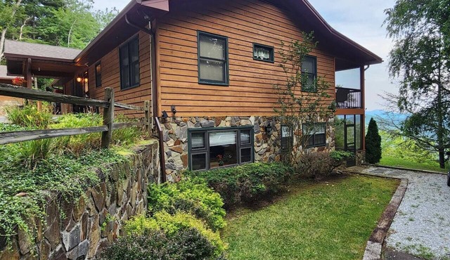 Peaceful, Spectacular Views, Screened Porch