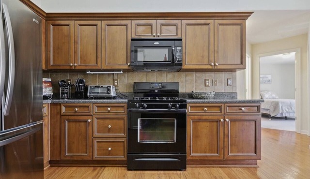 Peaceful Stay 3 Bed Home Shopping Restaurants