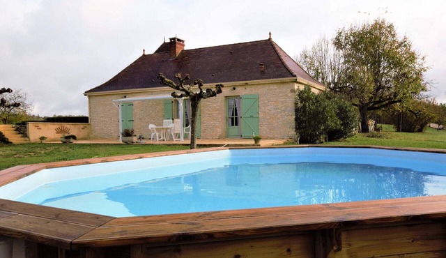 Peaceful Stay in Thédirac