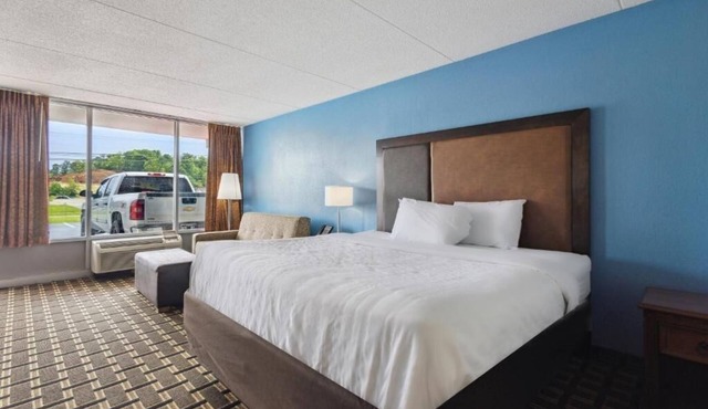 Peaceful Stay Near Jordan Knob With Parking and Private King Room