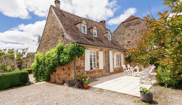 Peaceful Stay with Pool