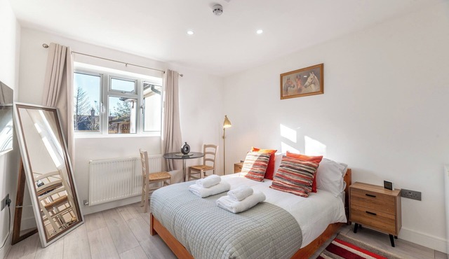 Peaceful studio, great transport links for London - Pass the Keys