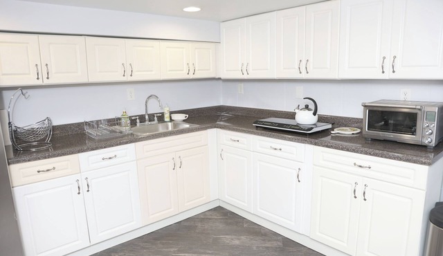 Peaceful studio with WiFi in charming Roselle