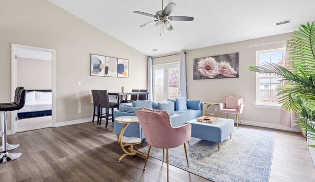 Peaceful Suburban Retreat Avon – Spacious & Serene