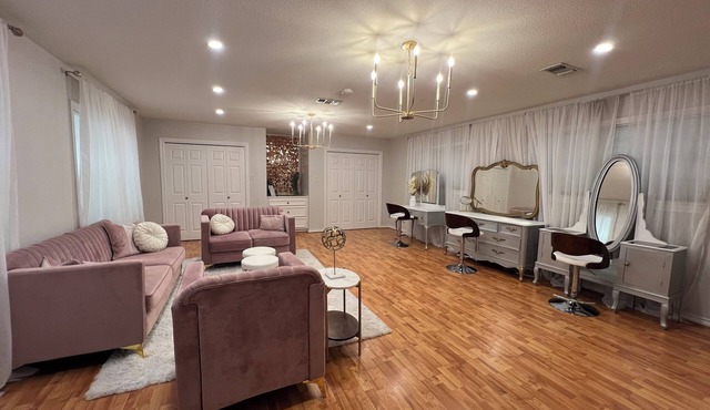 Peaceful Suite Retreat Near Houston - Country Escape