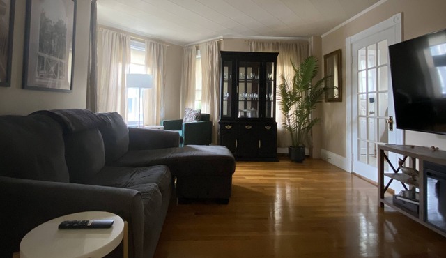 Peaceful, sunny house in Medford/Boston