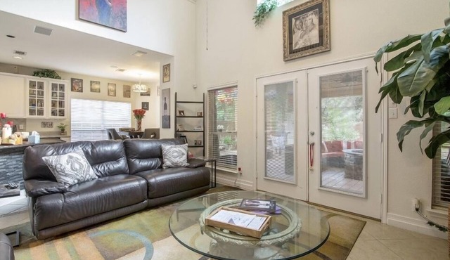 Peaceful, Super Clean Central SA Home