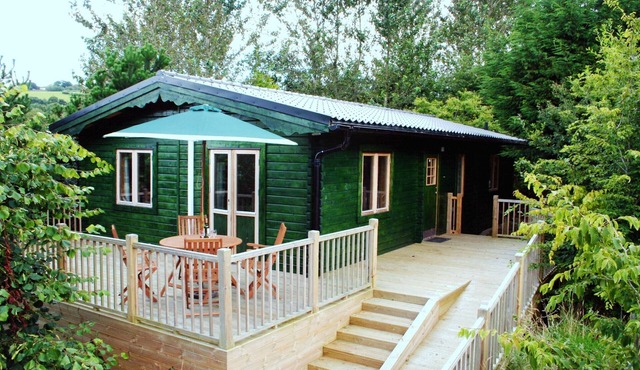 Peaceful Swedish Log Cabin set in a Vineyard Location