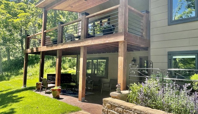 Peaceful Timbered Secluded 2 bedroom1 bath 2mi to downtown Spearfish