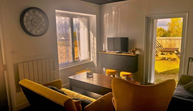 Peaceful town house in Plougoulm for 6