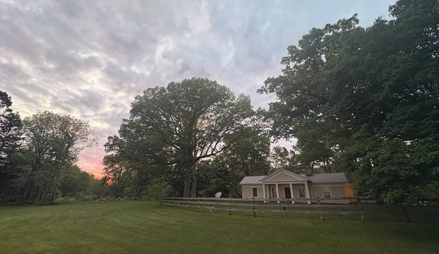 Peaceful two bedroom cottage. Scenic and secluded but conveniently located.