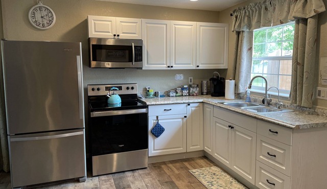 ￼ Peaceful Two Bedroom Guest House near Wekiva River and State Parks ￼