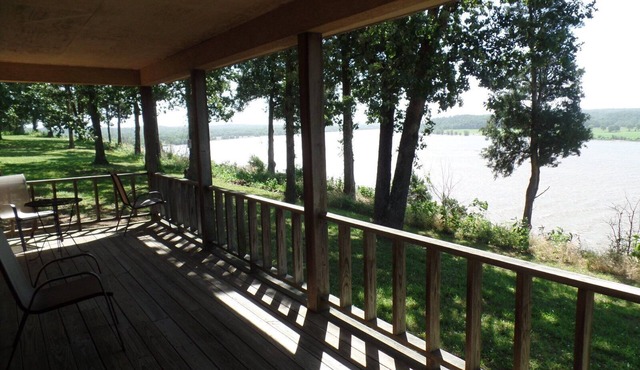 Peaceful Cabin on a Bluff
