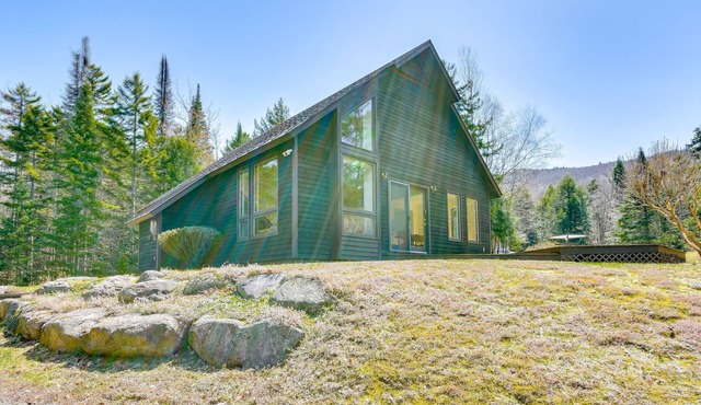 Peaceful Vermont Hideaway Near Stowe | Wooded View