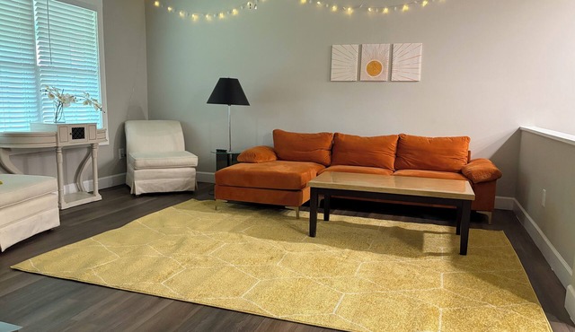 Peaceful Vibes @ Spacious Ranch