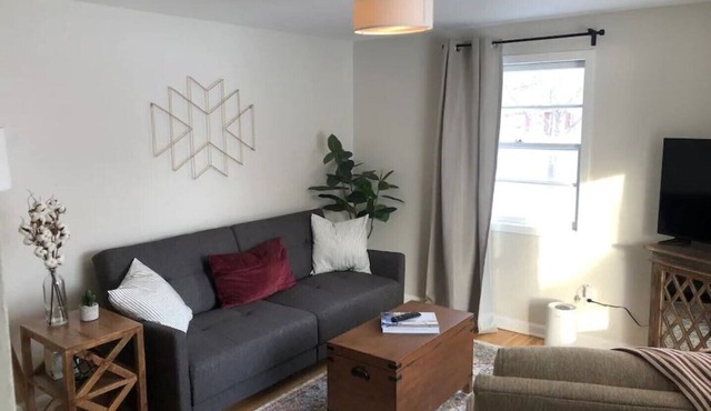 Peaceful Views - 2 BR Main Level Living w/Recliner