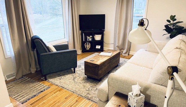 Peaceful Views- 2BR Main Level Living w/Recliner and Adjustable Bed