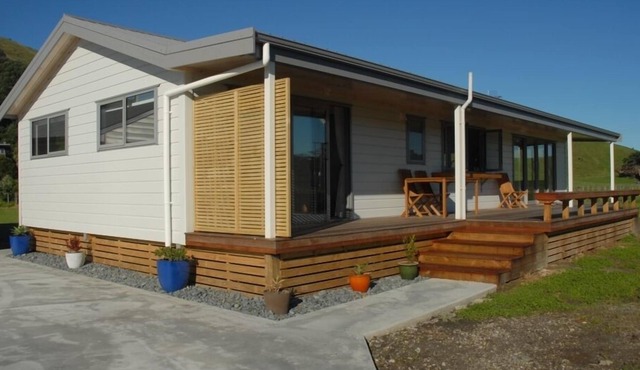 Peaceful Wainui Beach Holiday Home