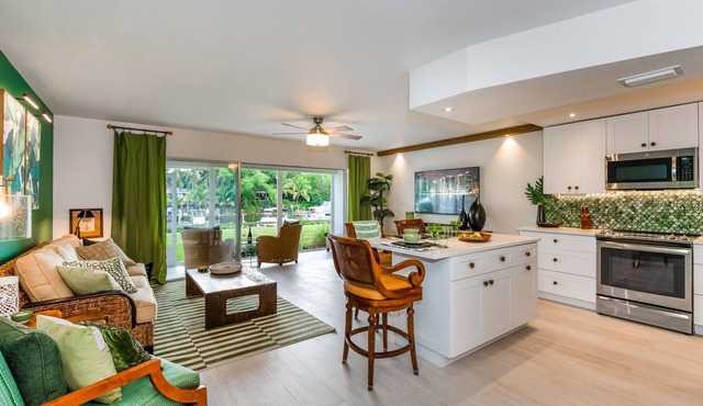 Peaceful Waterfront condominium "The Palms" 100% Newley remodeled