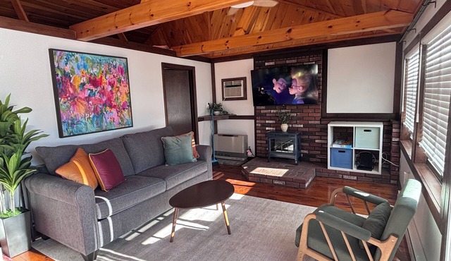 Peaceful Waterfront Family Retreat - Newly Renovated 2BD/2BA Home, Sleeps 6, W/D