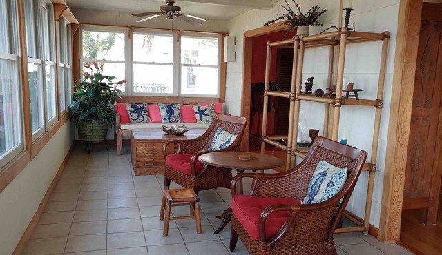 Peaceful Waterfront Home, Daily Sunset, Dock, 3 Min to Boat ramp & Gulf Access