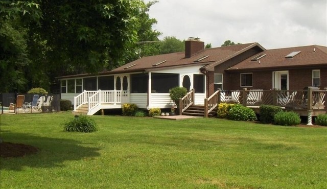 Peaceful Waterfront Retreat ~ 23 Private Acres With Dock & Pool