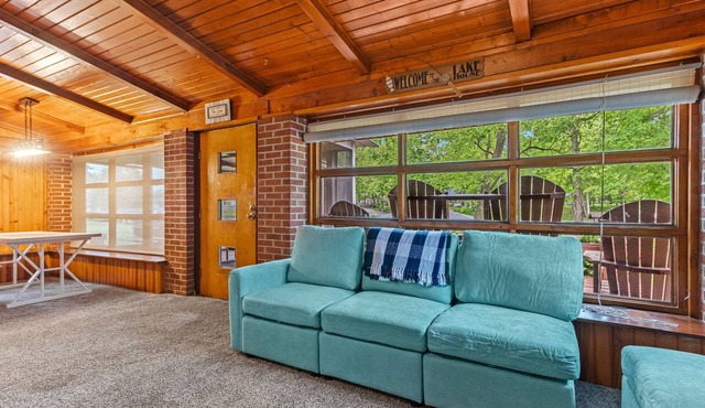 Peaceful Waterfront Home - Close To Indiana Beach