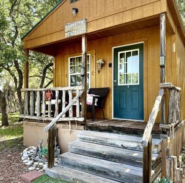 Peaceful Wildlife Ranch Cabin with Pool Access near Kerrville in Mountain Home, Texas