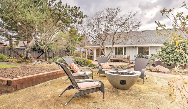 Peaceful Windsor Retreat w/Private Hot Tub!