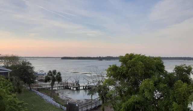 Peaceful with Most Spectacular Views nFun in Folly Beach & Downtown Charleston