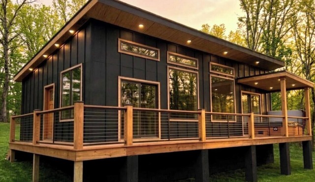 Peaceful Wooded Getaway with Hot Tub, Fire Pit & Scenic Views in Pittsburg, Missouri