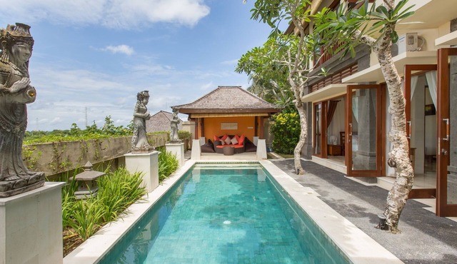 Peacefull 3BR Villa Near The Beach, Uluwatu! 4Min Drive To Melasti Beach! W/Pool