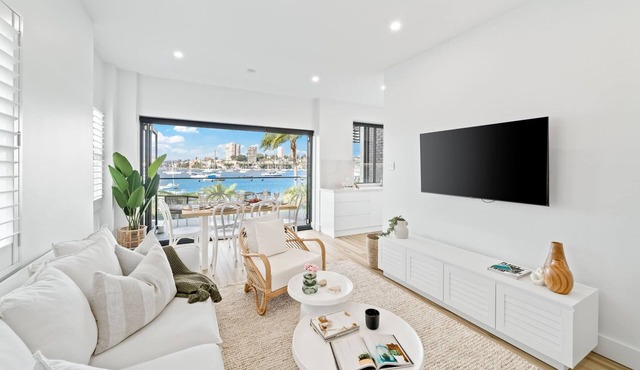 Peach Apartment at Palm View Collective