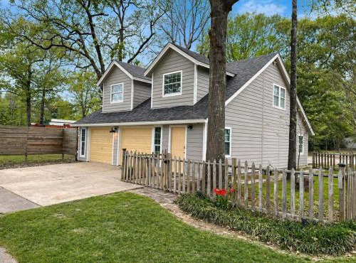 Peach Door Cottage