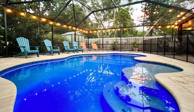 Peach Hideaway - Caged, Heated Pool & Florida Room