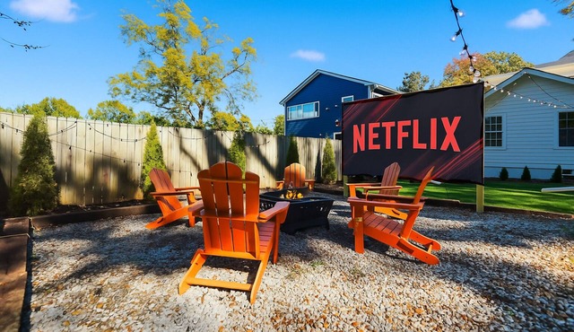 Peach State Escape – Luxe Stay w/Outdoor Movies, Bikes, Game Room Near Downtown