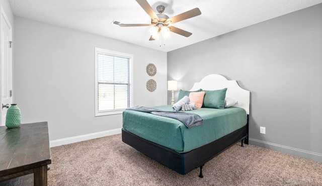 Peachers Place Townhomes (1000 Henry Place Blvd, #908) | Close to Ft. Campbell