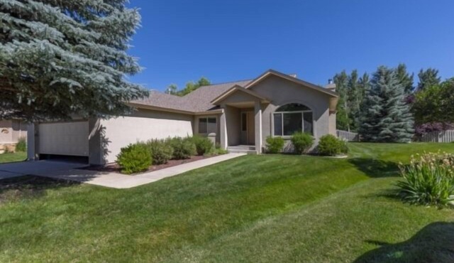 Peachtree Place in Dalton Ranch Golf Course Community. 4 bedrooms & 2 baths, sleeps 8. Convenient location just 10 minutes from Durango and 20 from Purgatory Ski Resort.