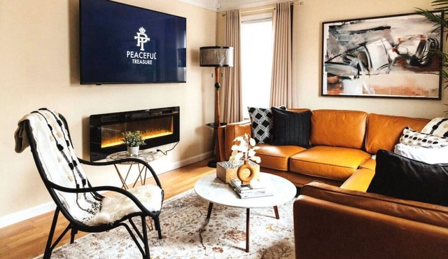 Peachtree/Royal Oak`s Sweet Spot/King Bed