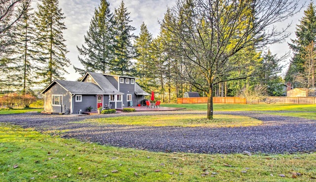 Peacock Hill Retreat on 1 Acre, 1 Mi to Harbor