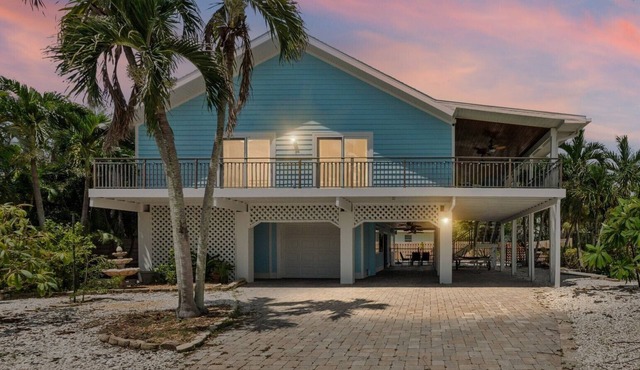 Peacock Place LBK - Gorgeous 3-bedroom house in Longboat Key