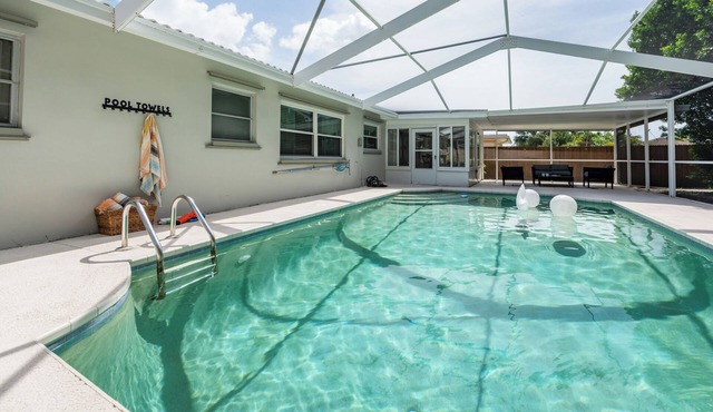 Peacock Pool House & Heated Pool & Hot Tub Clearwater I Beaches