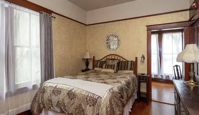 Peacock Room in Central Florida's Historic Gem & wedding venue- The Oakland Manor House